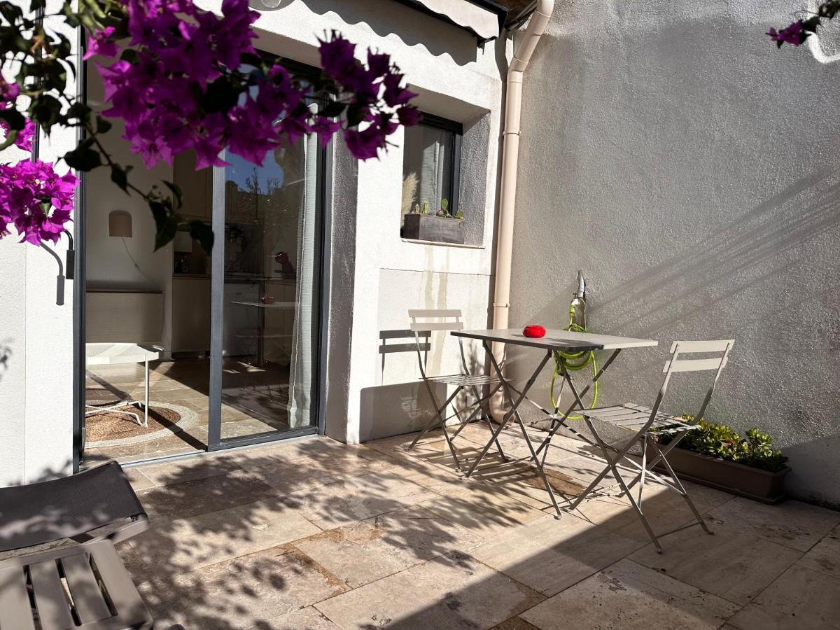 Appartements 3 Etoiles Terrasse Ou Patio Intra-Muros Aigues-Mortes Exterior photo